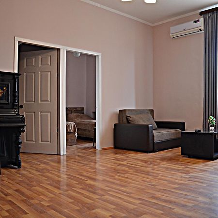 Giansa Apartment Tbilisi ภายนอก รูปภาพ