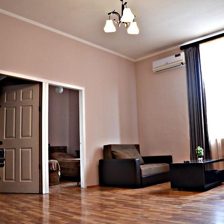 Giansa Apartment Tbilisi ภายนอก รูปภาพ