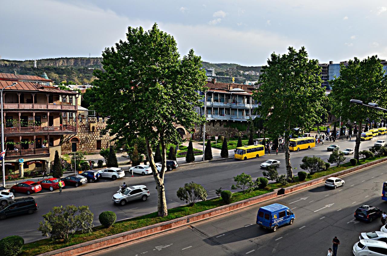 Giansa Apartment Tbilisi ภายนอก รูปภาพ